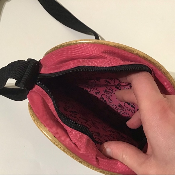 Monster high vintage step out of the shadows crossbody mini bag w glitter deets - Picture 14 of 14